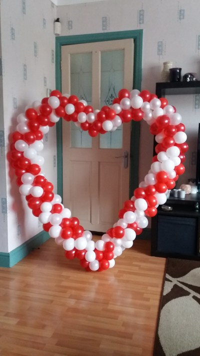 organic balloon heart sculpture
