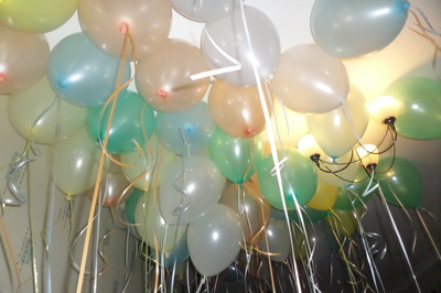 pastel shades ceiling balloons