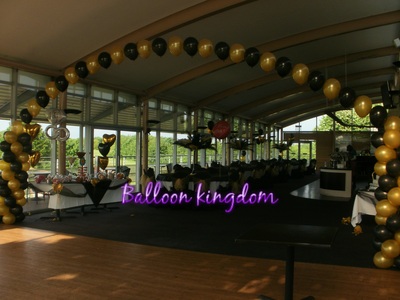 balloon columns/pillars with pearl arch at stockley golf club