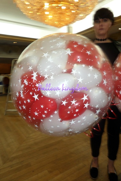 giant popping exploding balloon filled with approx 80  heart shaped mini balloons and confetti 