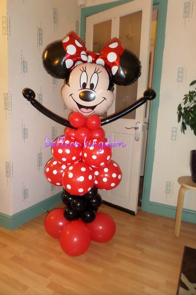 red minni mouse balloon sculpture 