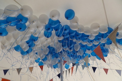 royal blue and white ceiling balloons