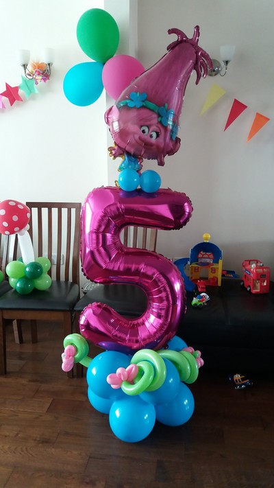 trolls number balloon